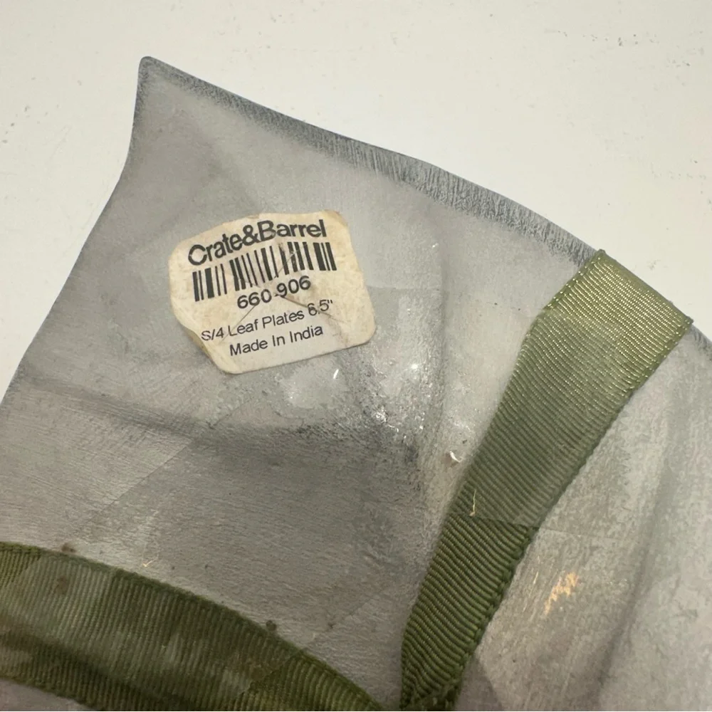 CRATE AND BARREL Metal Leaf Plates 6.5” Set of 4 New